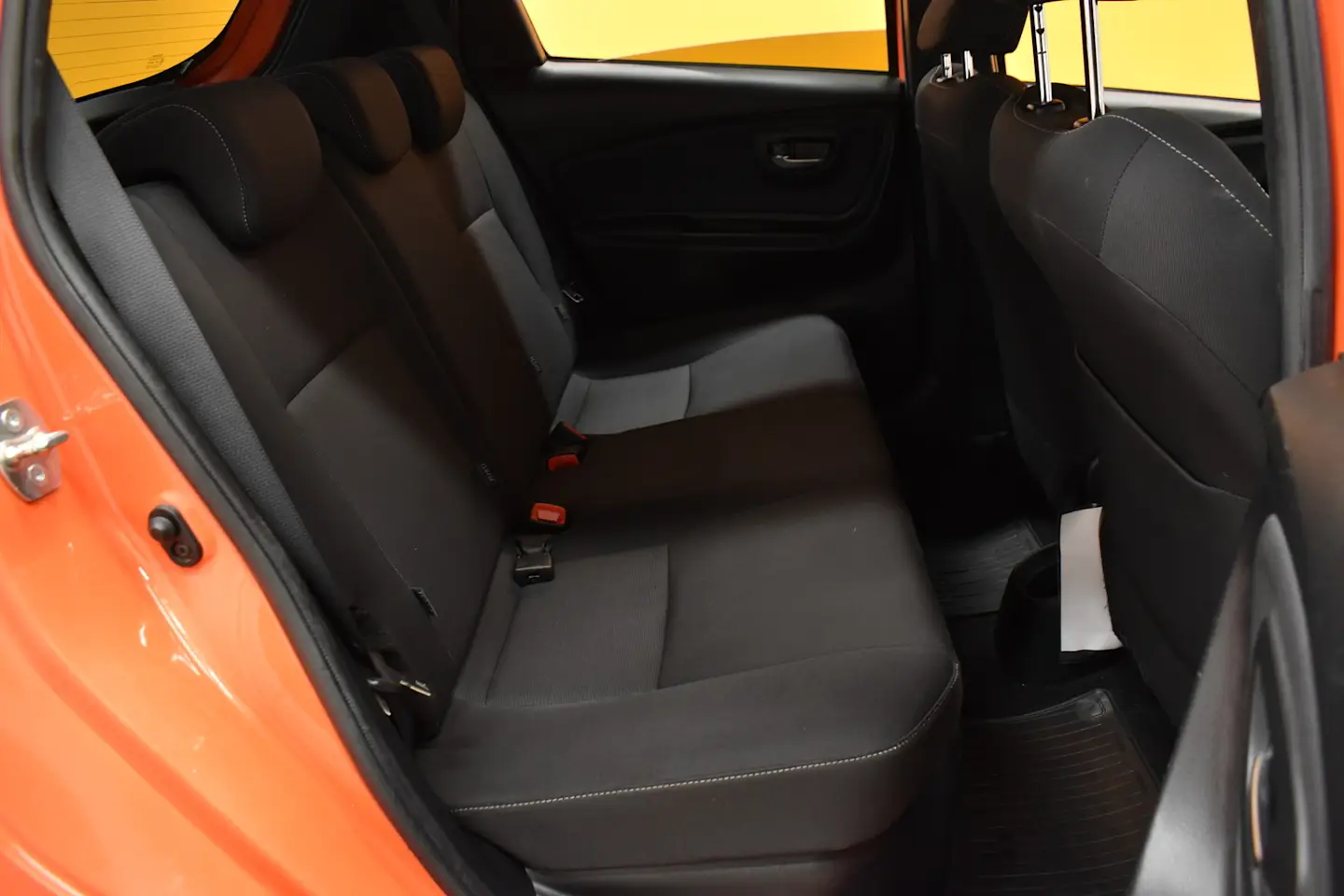 Car Image - 2lhm9IPuynLPSPyoAw9cVH