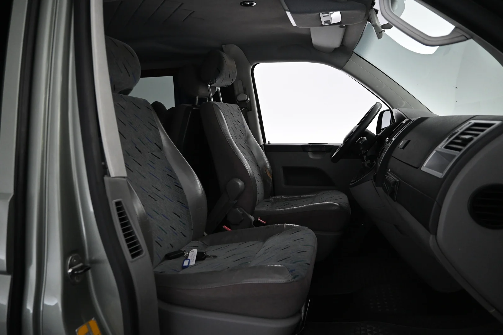 Car Image - 6P2ORH58YCqqdUK6oet6mA