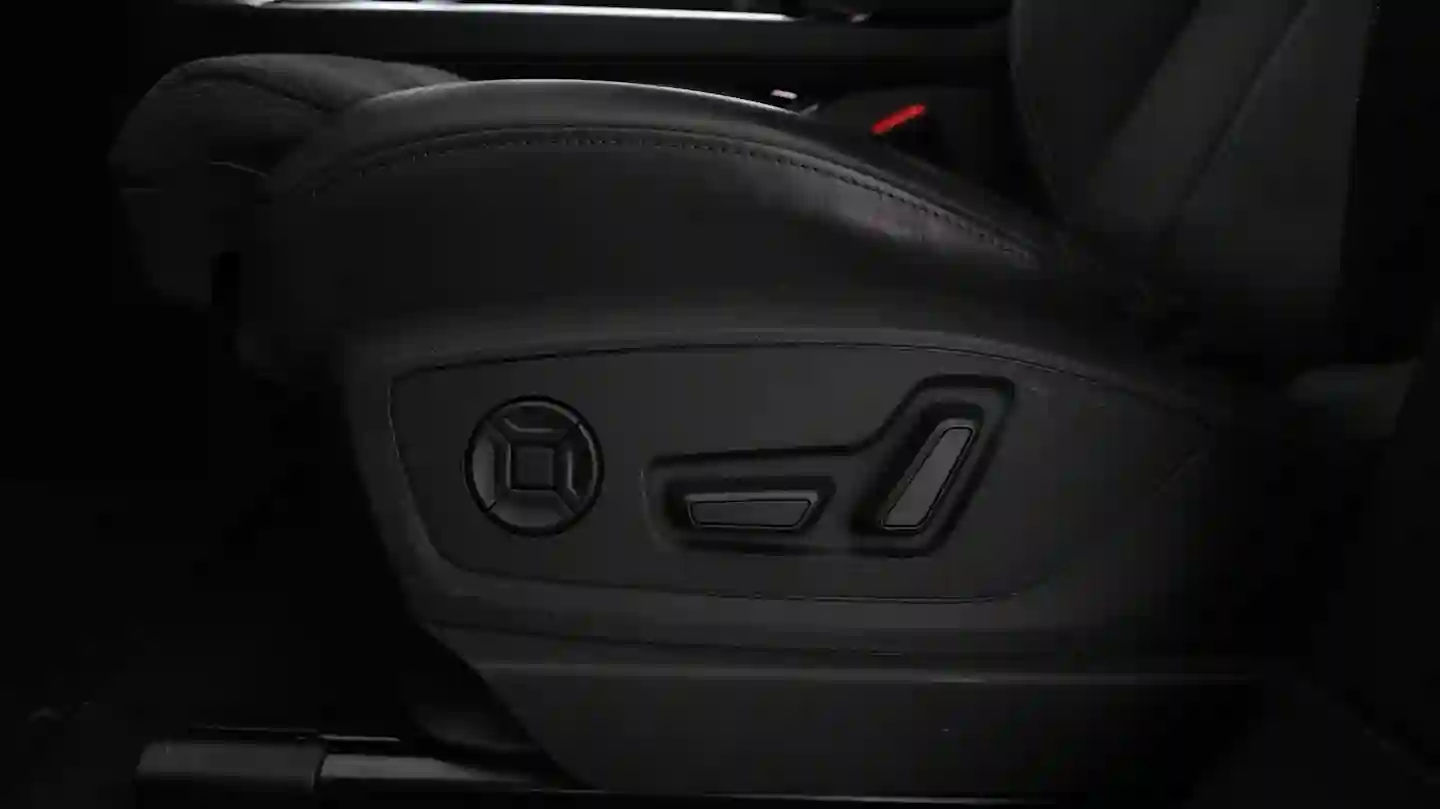 Car Image - 2Ji56n4gU5OsKzdobDPTuK