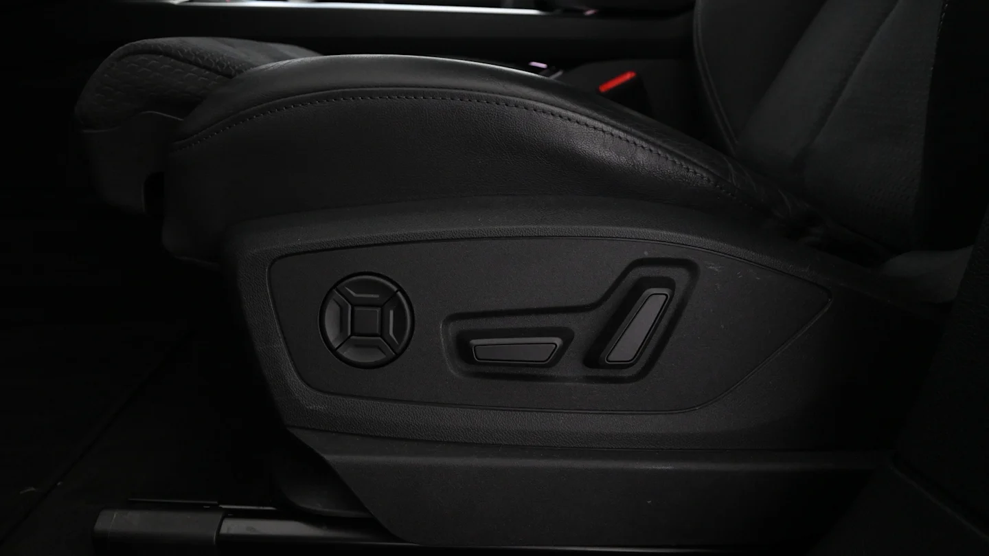 Car Image - 2Ji56n4gU5OsKzdobDPTuK