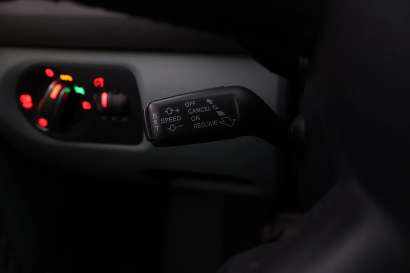 Car Image - 9B4aoiBW4abCDYBfbn4yF