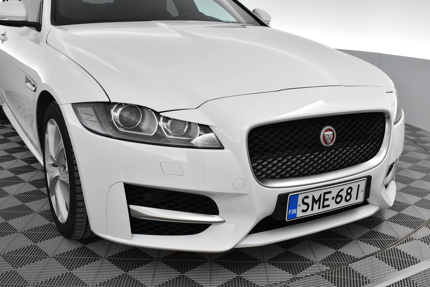 Car Image - zpeCQaUJgUALKnE1hkR5N