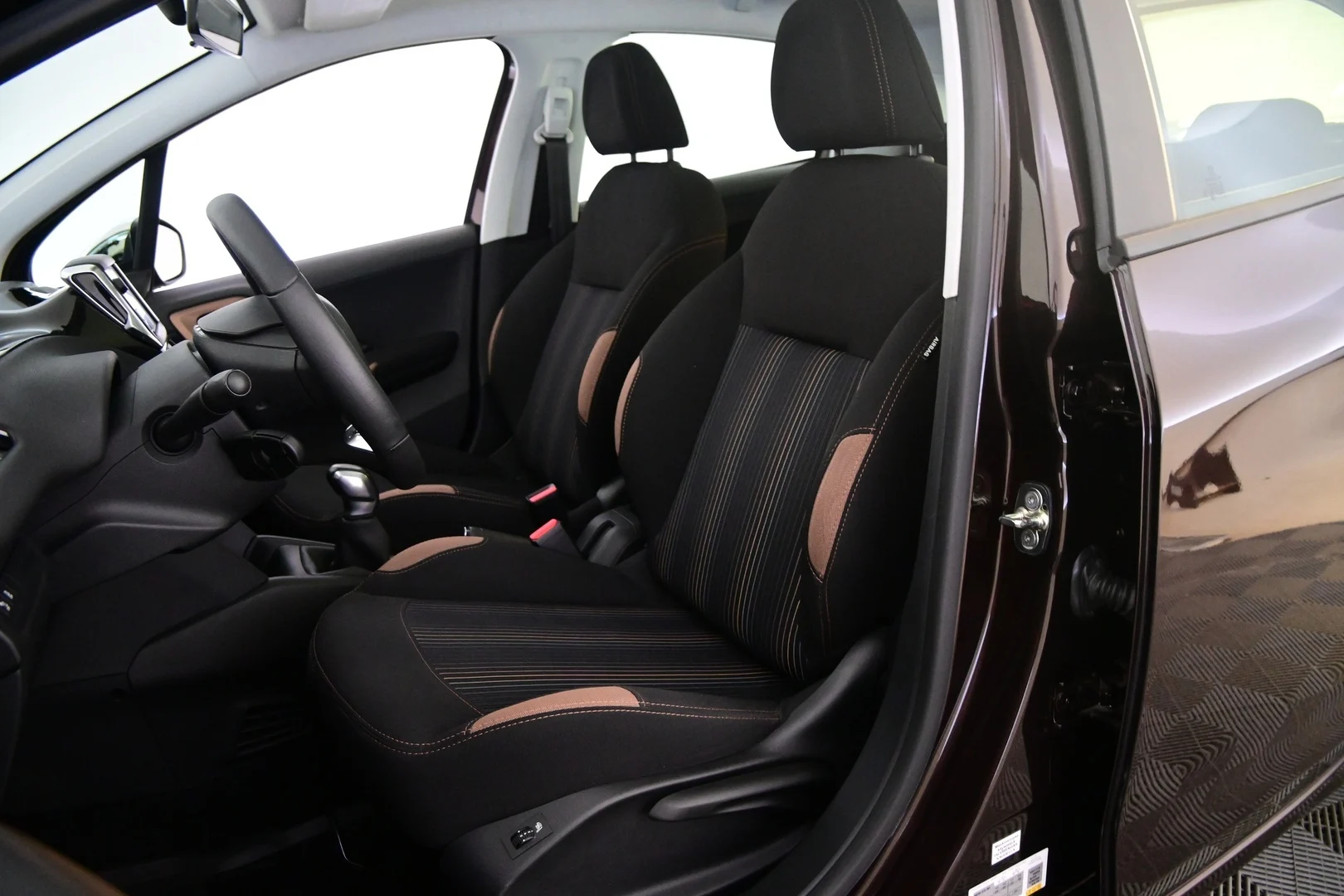 Car Image - 0jIywucNCcn2X4bDX2m2q