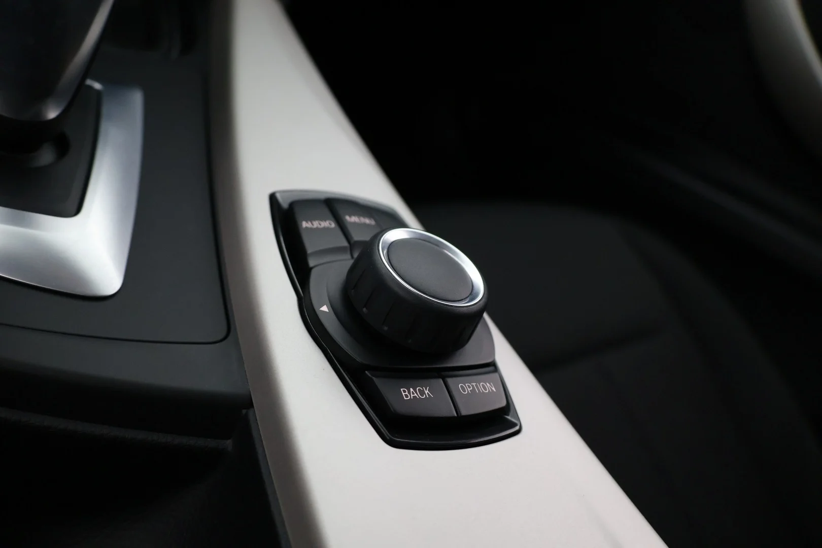 Car Image - 5lV2BNswMcaNBCJ72hTANG