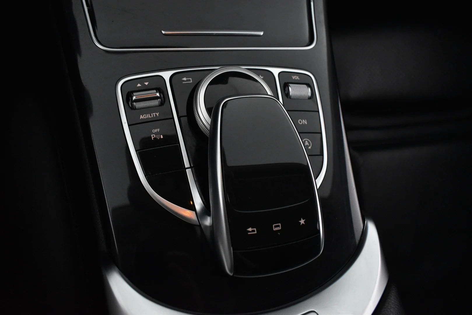Car Image - ifeLo4KNeiWyfaKPE7Fpo
