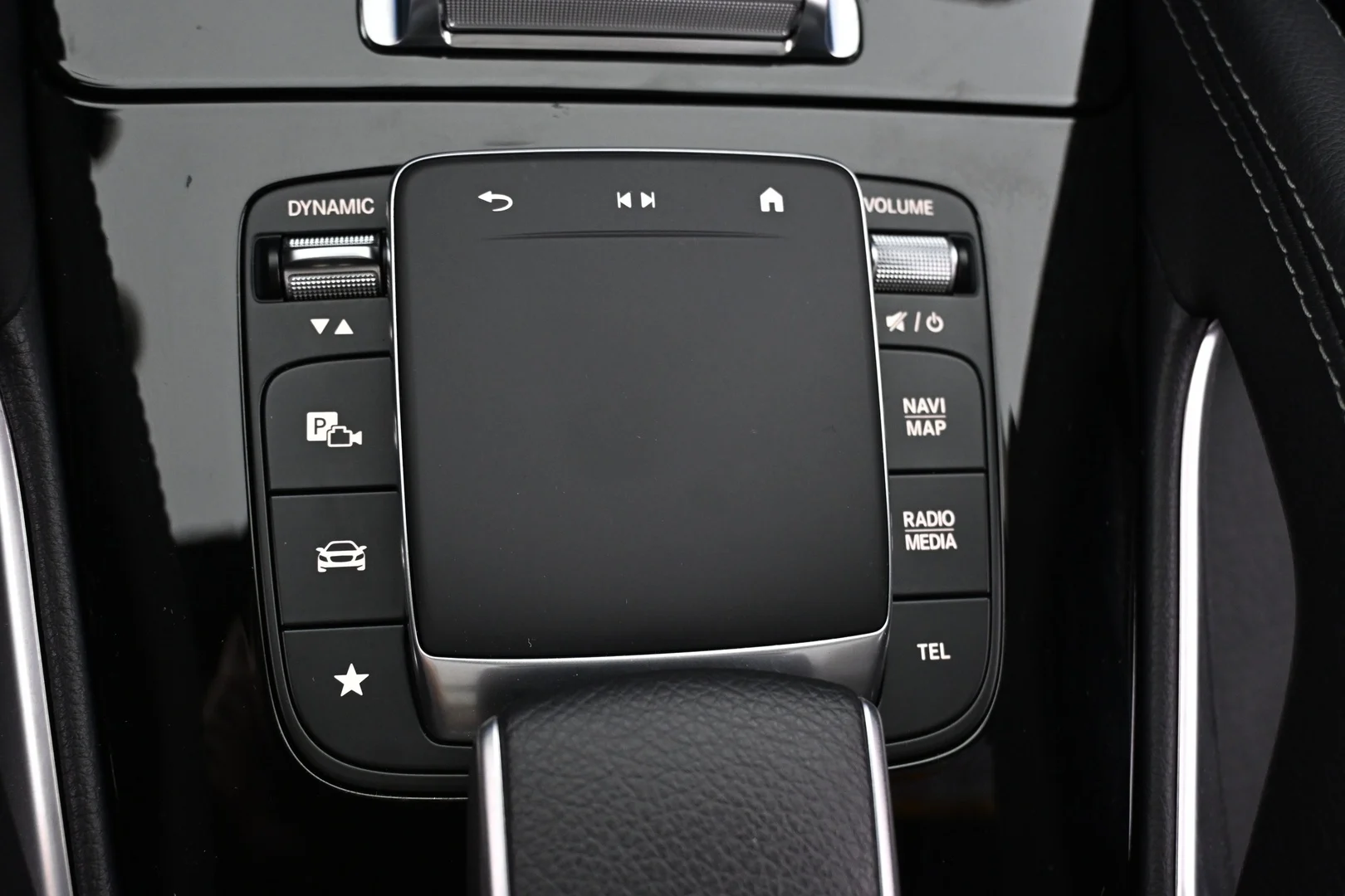 Car Image - 1WNJH7q4Ju8s3XseHfkkMC