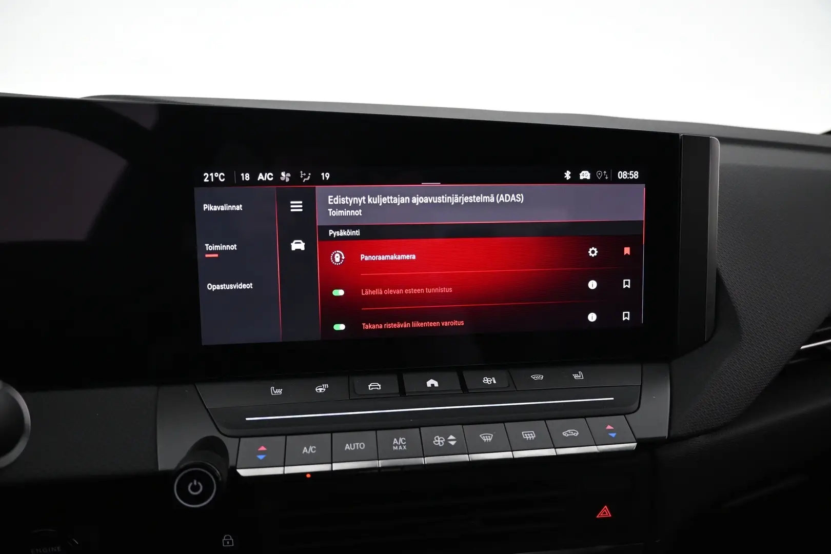 Car Image - e2byUTi1a1cwCr7KkBxIm