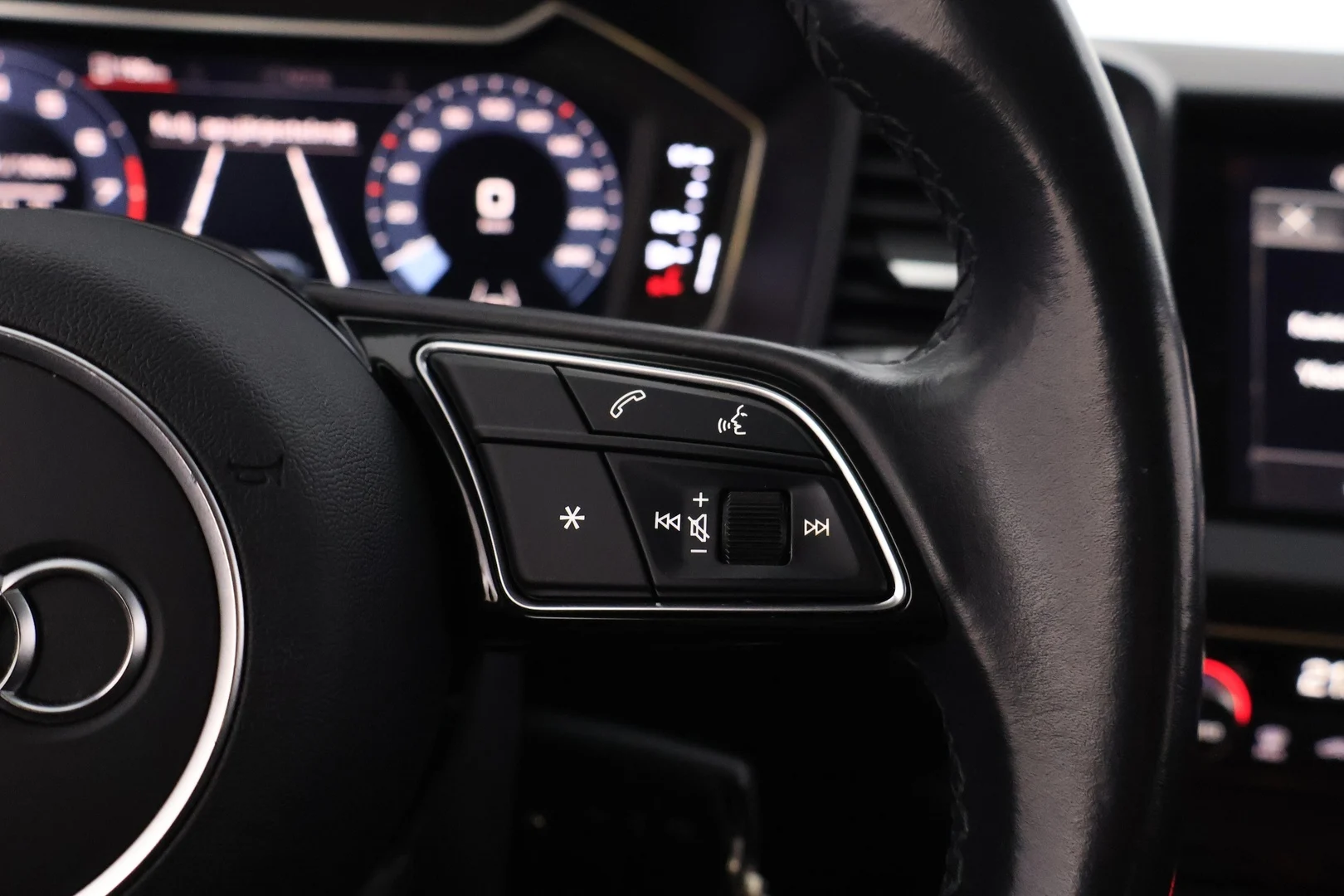 Car Image - 5f0yXn3LJfLQx5jt4uVkeE