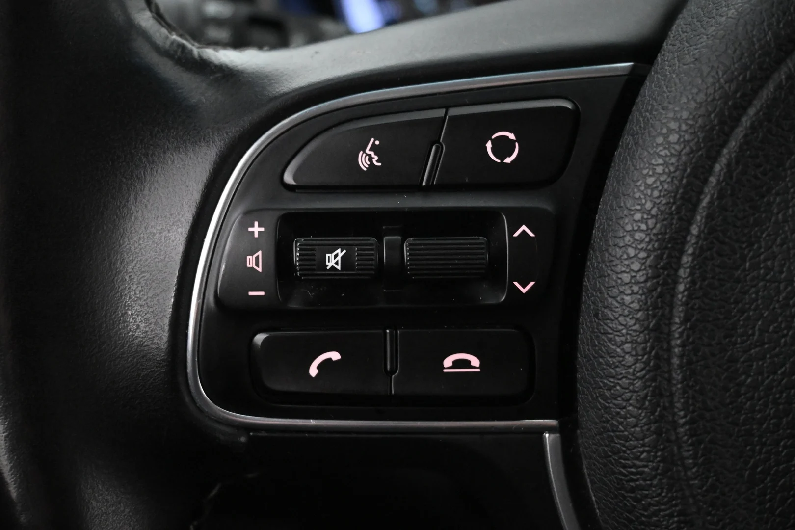 Car Image - 5xeFWdtnHfQORkzKcHkI1K