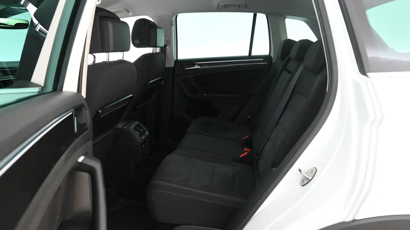 Car Image - 7mge4nIvtCVZvqAwyoYoBD