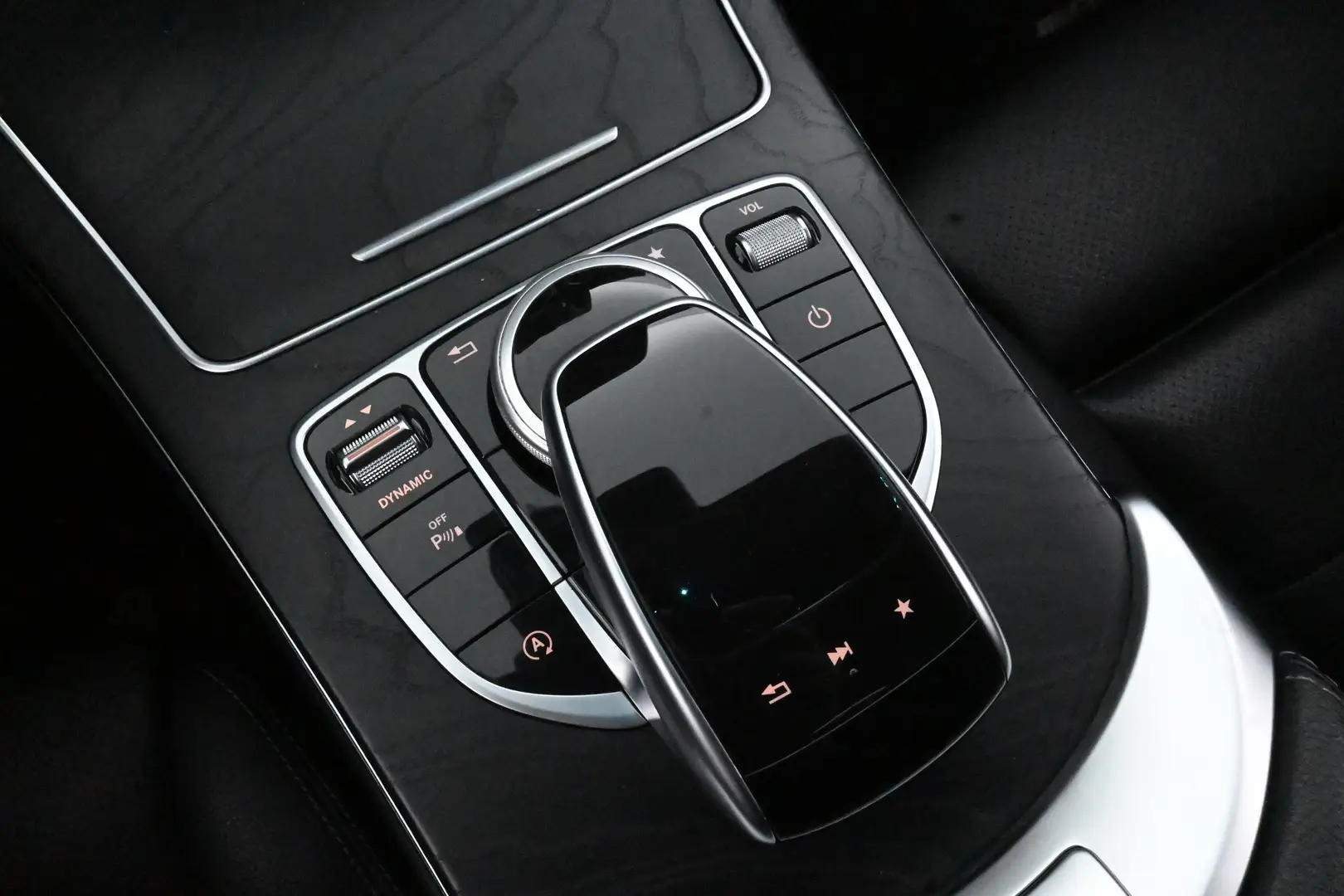 Car Image - 2flsIzprQ56dMlDvkICPzx