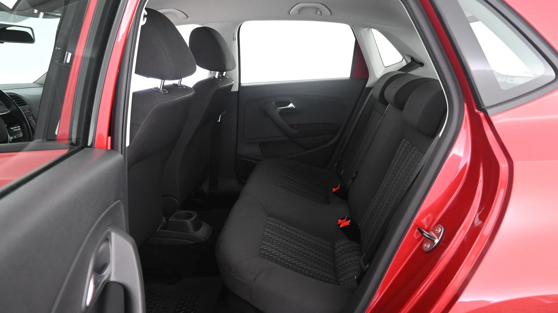 Car Image - 33YcLhea3ctTyZkhZkodbL