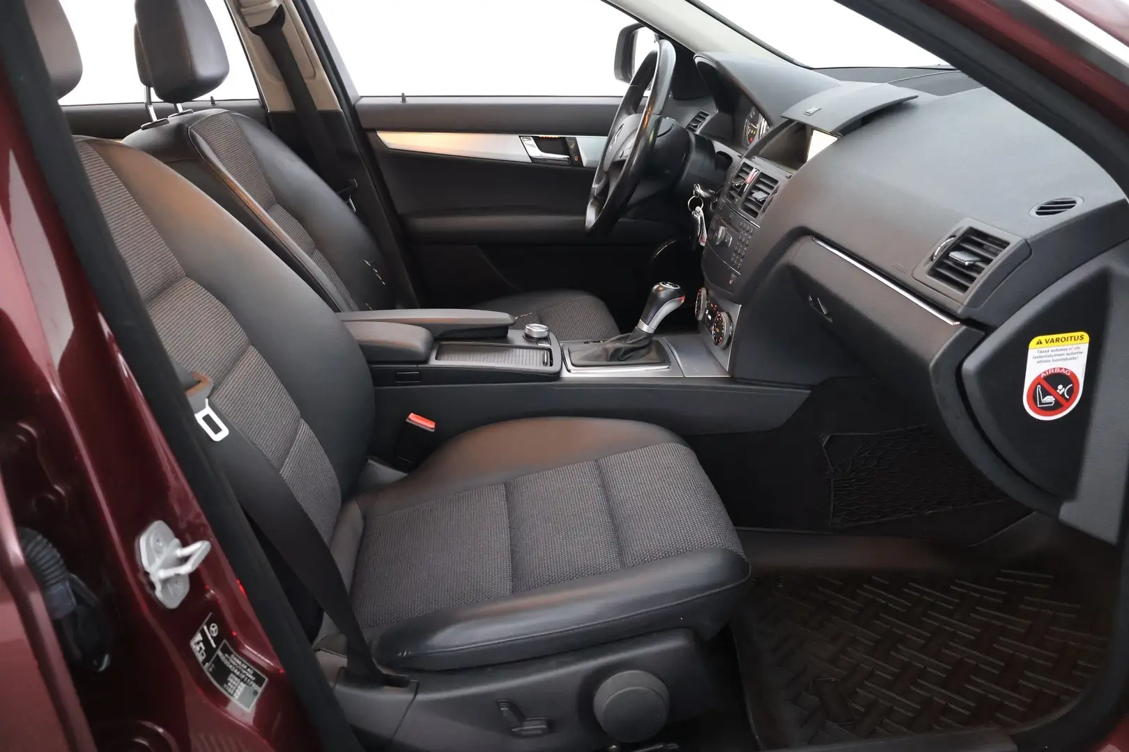 Car Image - 2NsojyfKSTP8H4wWNxiNEP