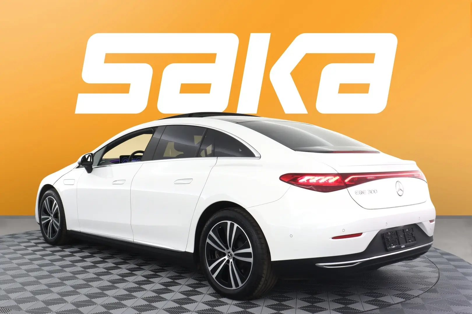 Car Image - 4qCFsJLHEQYdMk4gBM8ISd