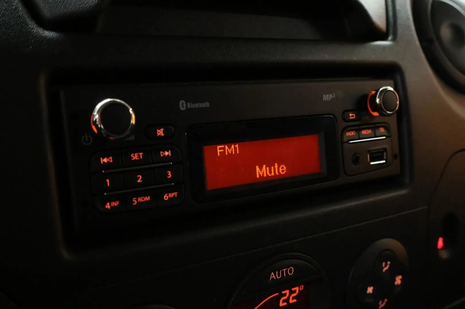 Car Image - 2Uadrgv75iagBQQrYZ8HZl