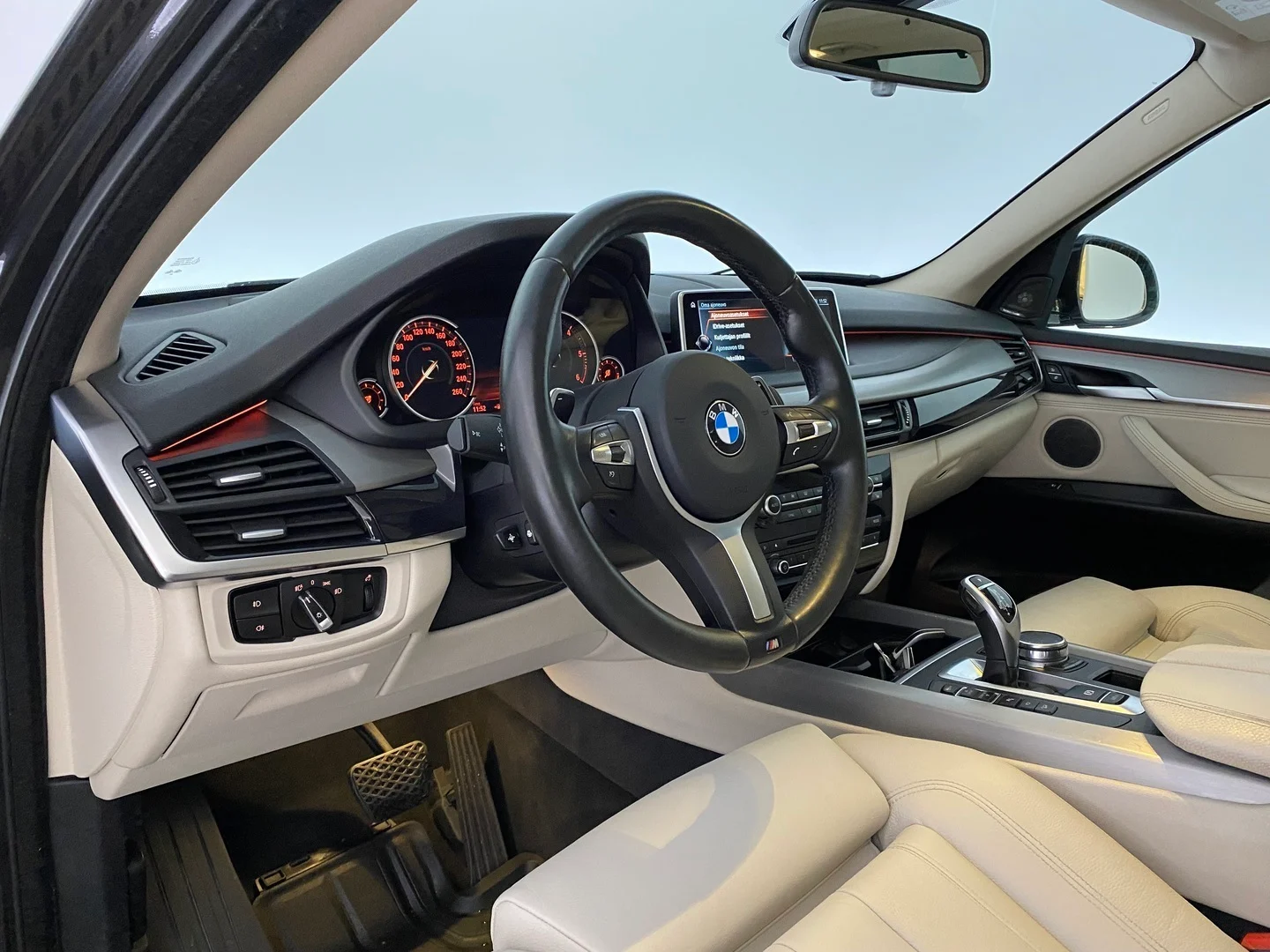 Car Image - 2deEubUeGKtzkmyPvttj5n