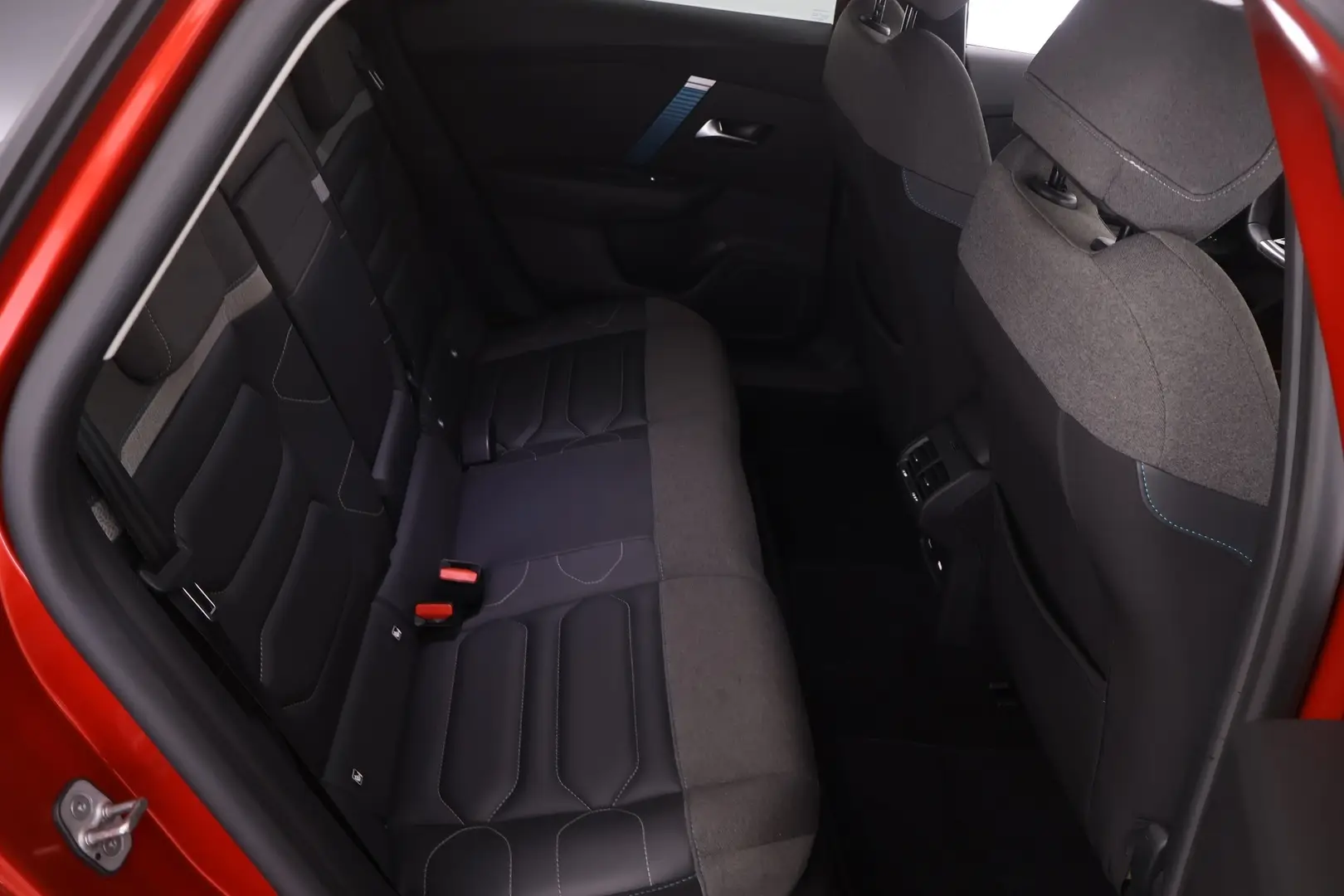 Car Image - qyslY8FfK26qafIB0ri9l