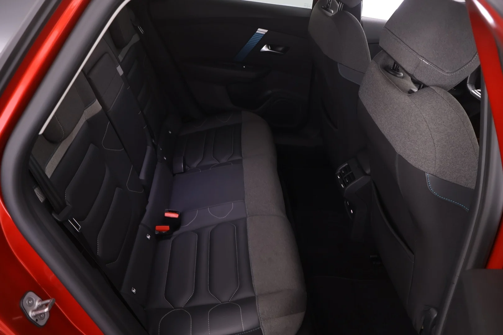 Car Image - qyslY8FfK26qafIB0ri9l