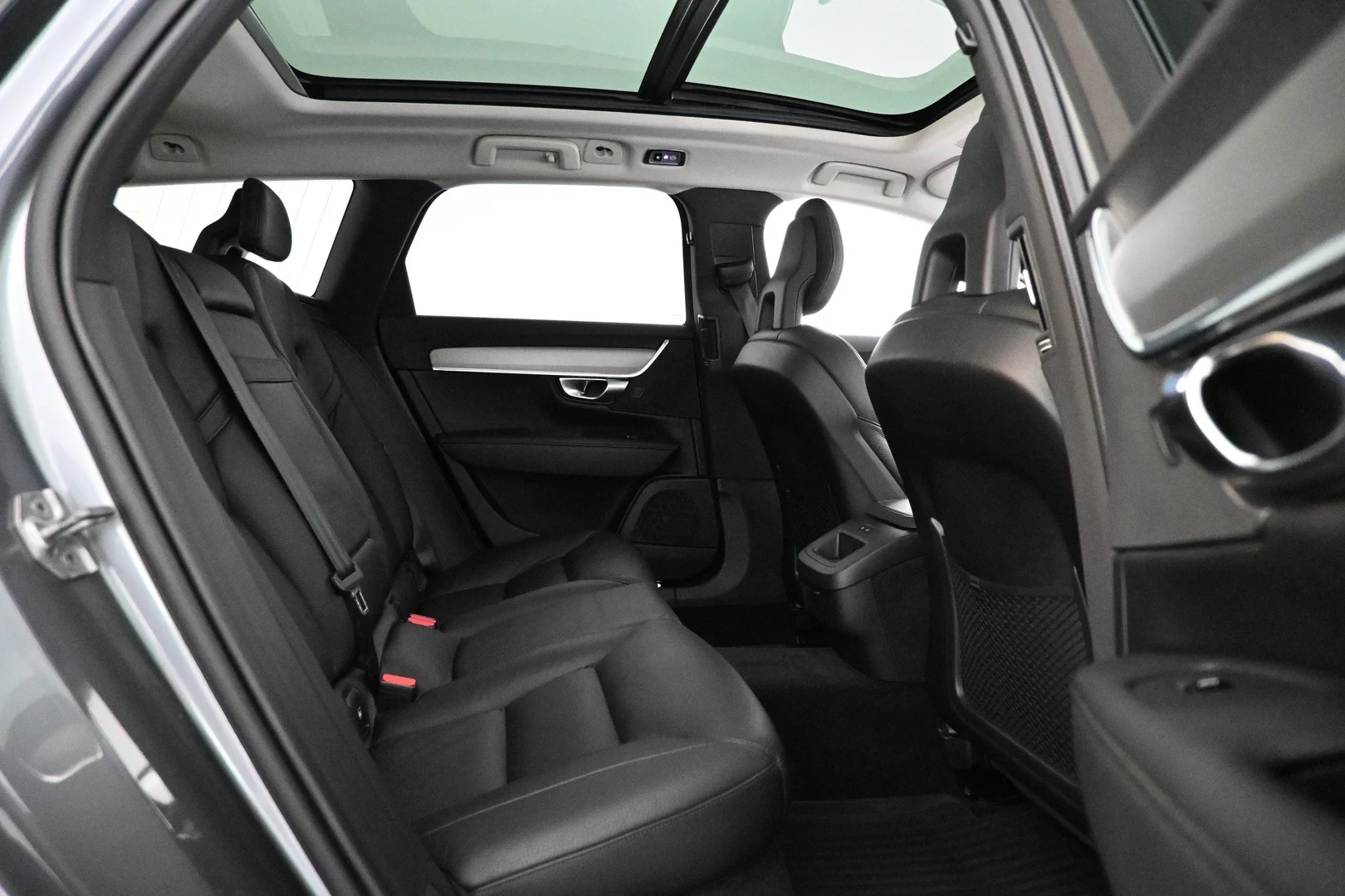 Car Image - 7EkjvFAhRCcH84FZXEdiRD