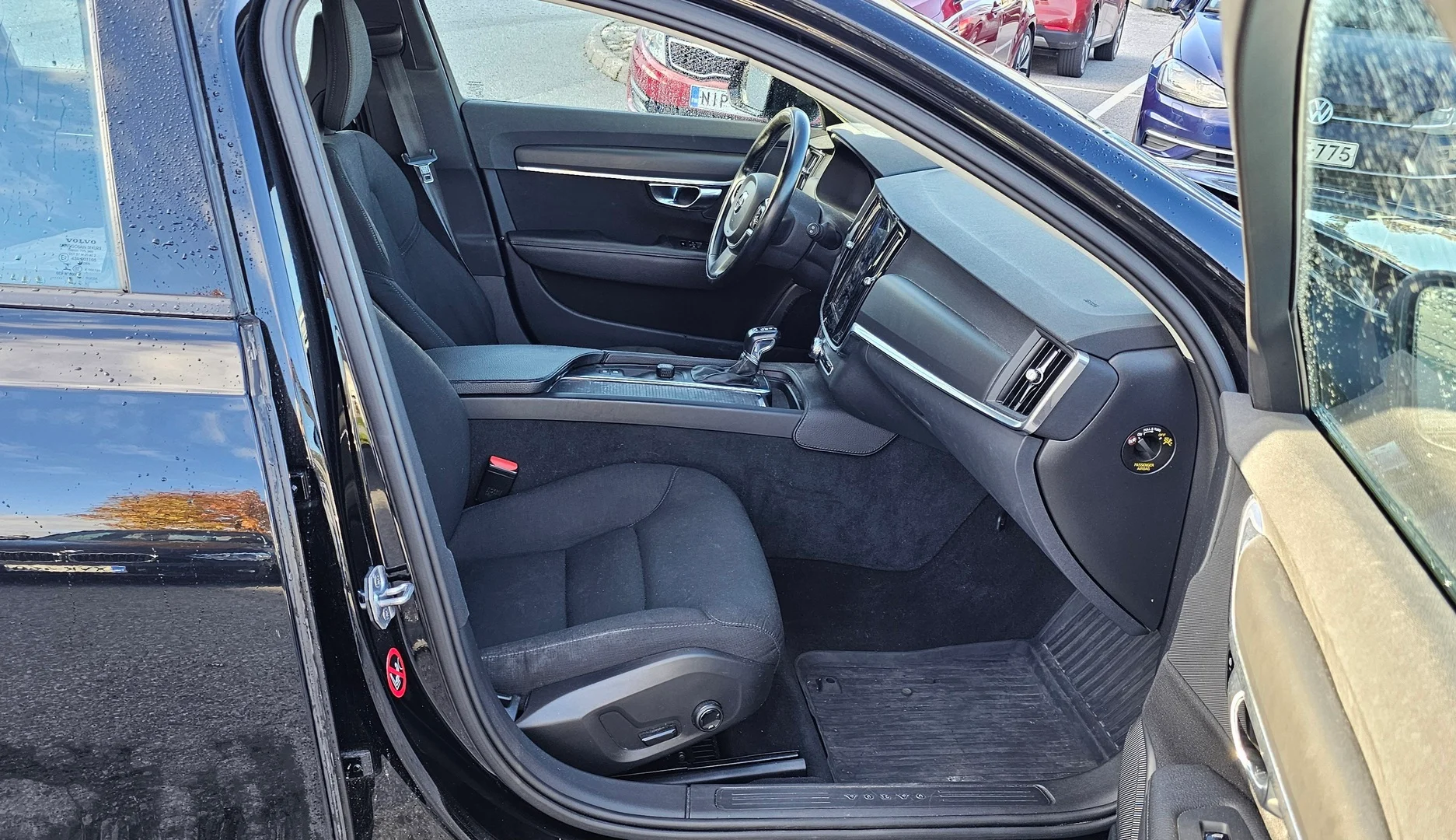 Car Image - 458ec2cBQikQRwIaNqQ32M
