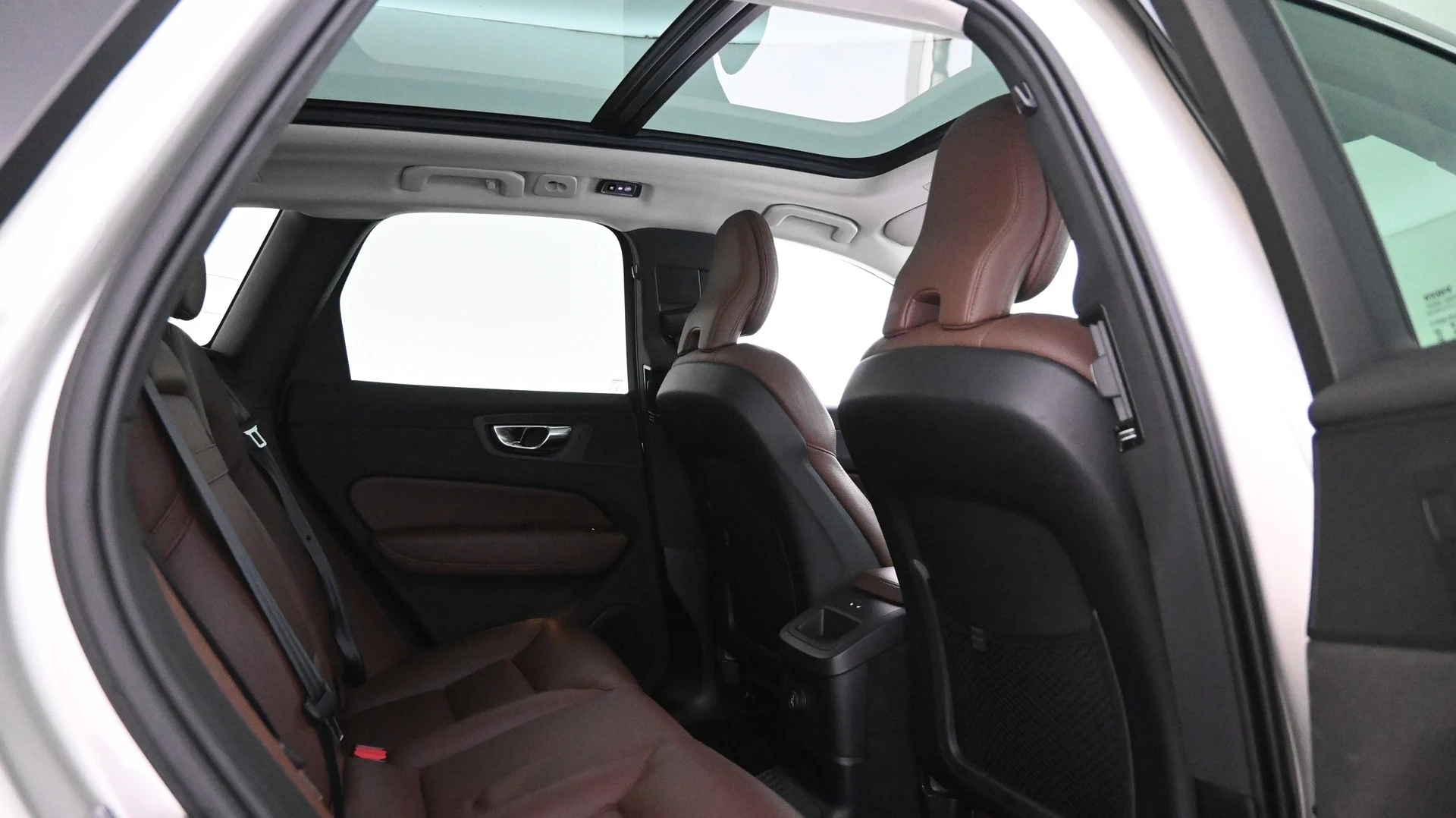 Car Image - 4sblbxCNTAL3DSN5q0mw8P