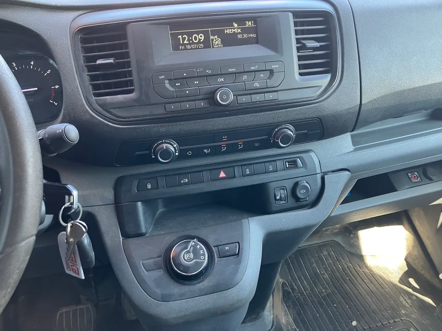 Car Image - 7tmwNhbIyLWFebxGMBal88
