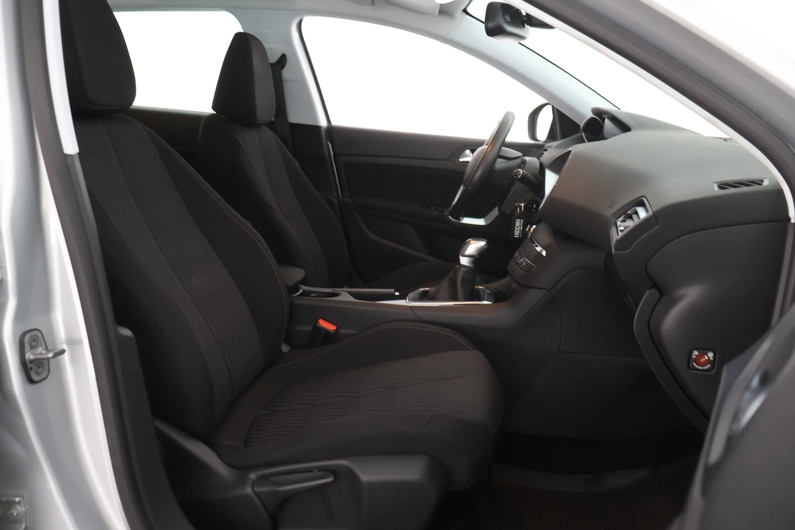 Car Image - 7AIkB0dWY8v9hWHDQMaWqI