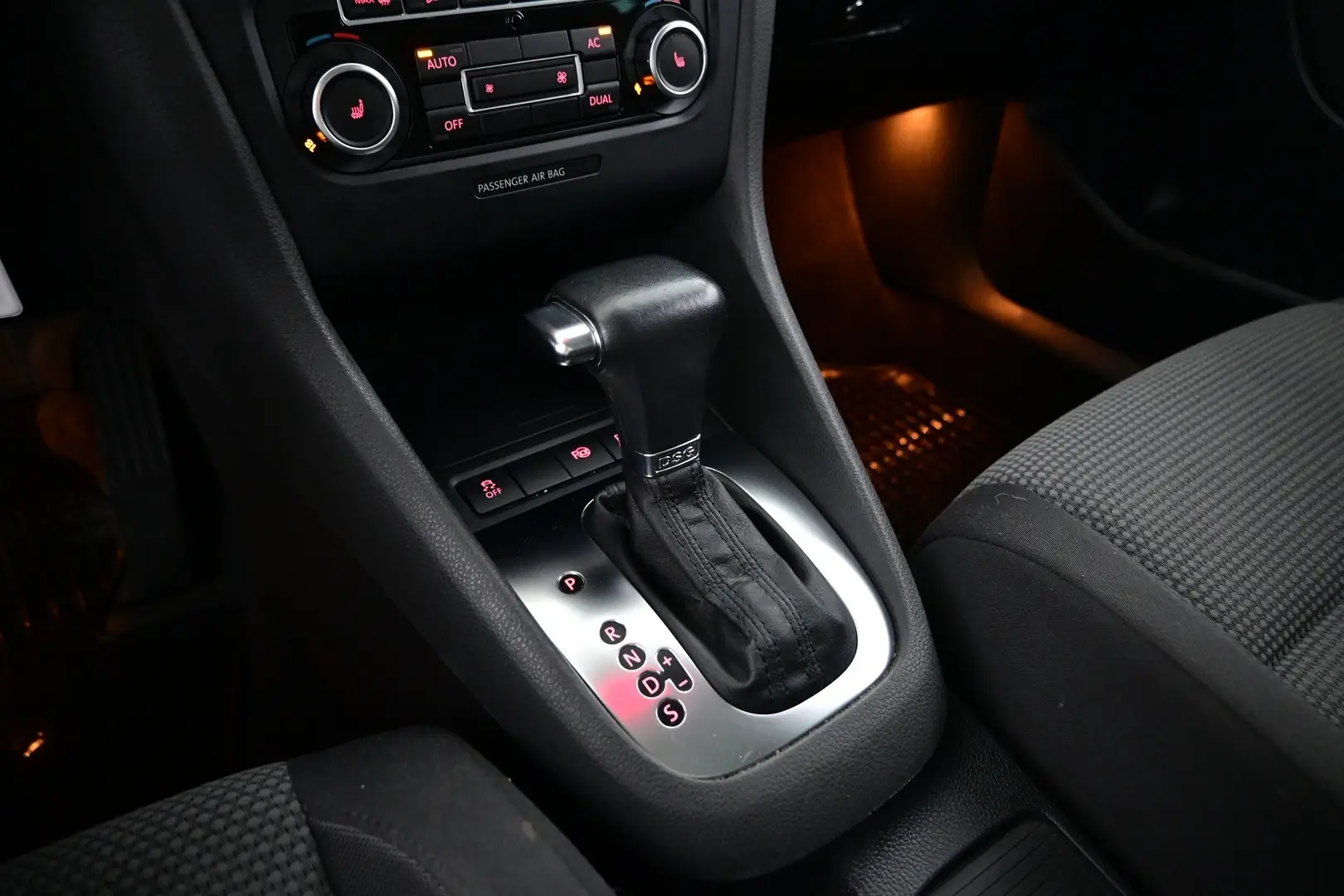 Car Image - 68T5PjglDj43dwq5Tocz7D