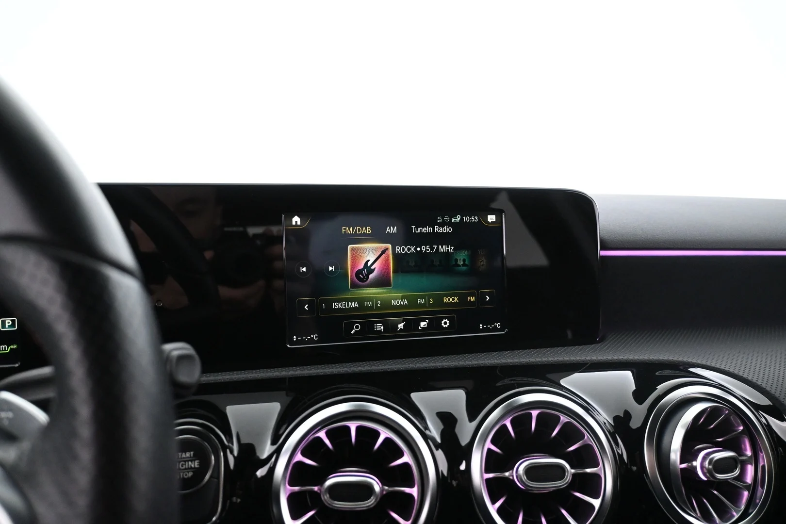 Car Image - 7G09R90WdtBrVzizzxSA99