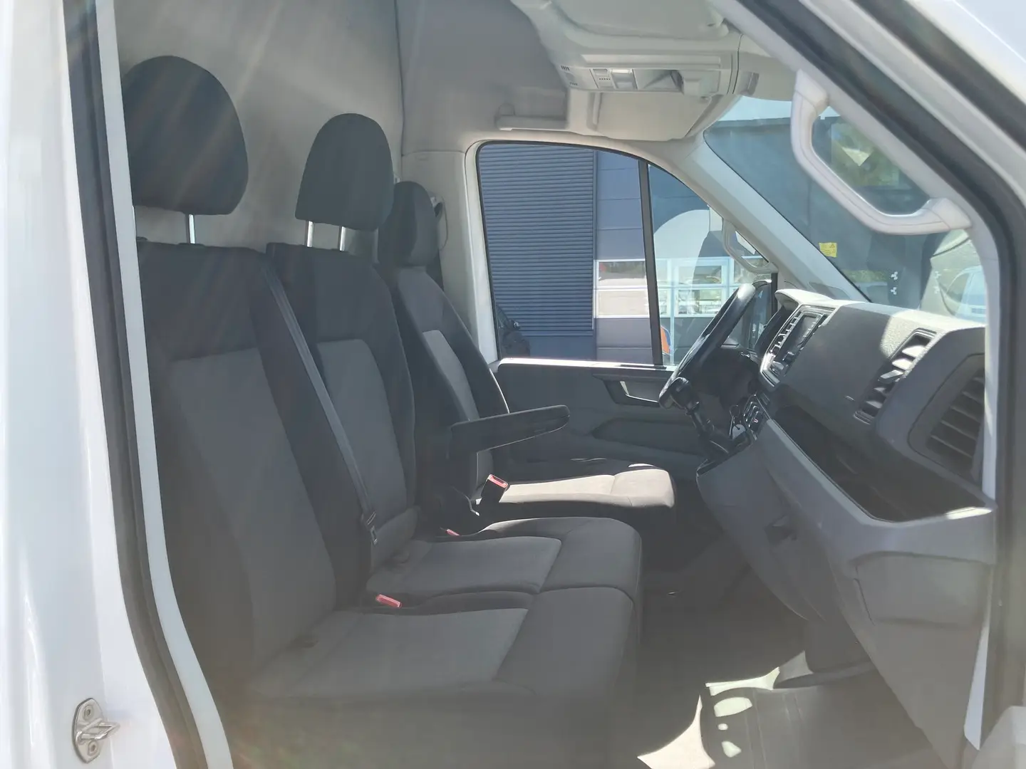 Car Image - 6DZzypxShgOQWqtUKUy5QW