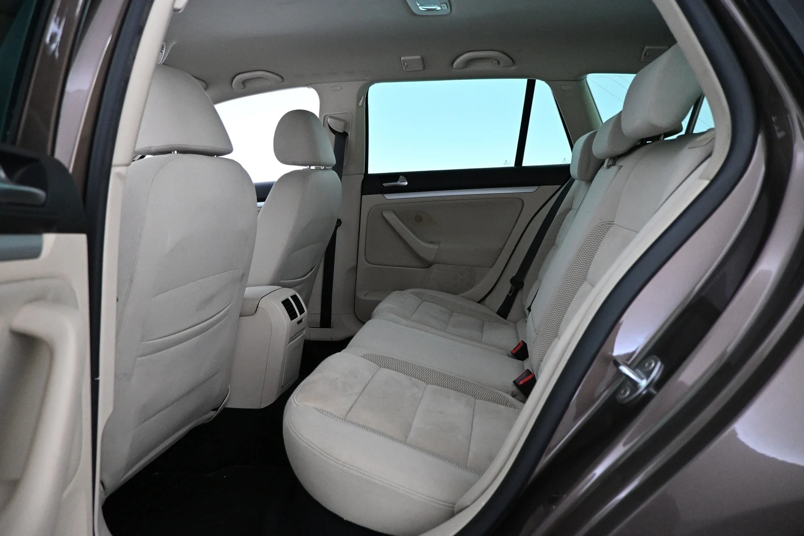 Car Image - 4gqNvrQbr5VGrOBVrMsV3k