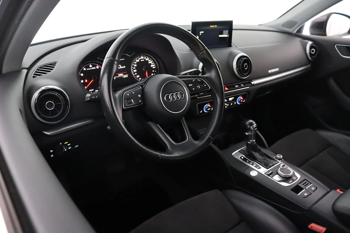 Car Image - 6DYZ2BXNHP3o7E9y25YJc9