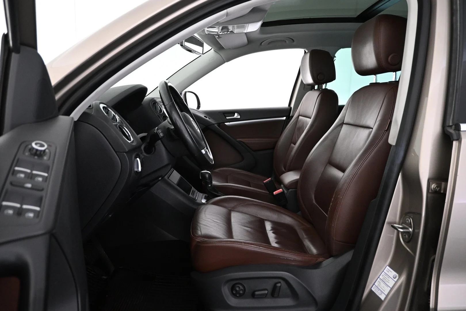 Car Image - 6VmXi0Xvgg7ssH6tTFyXwO