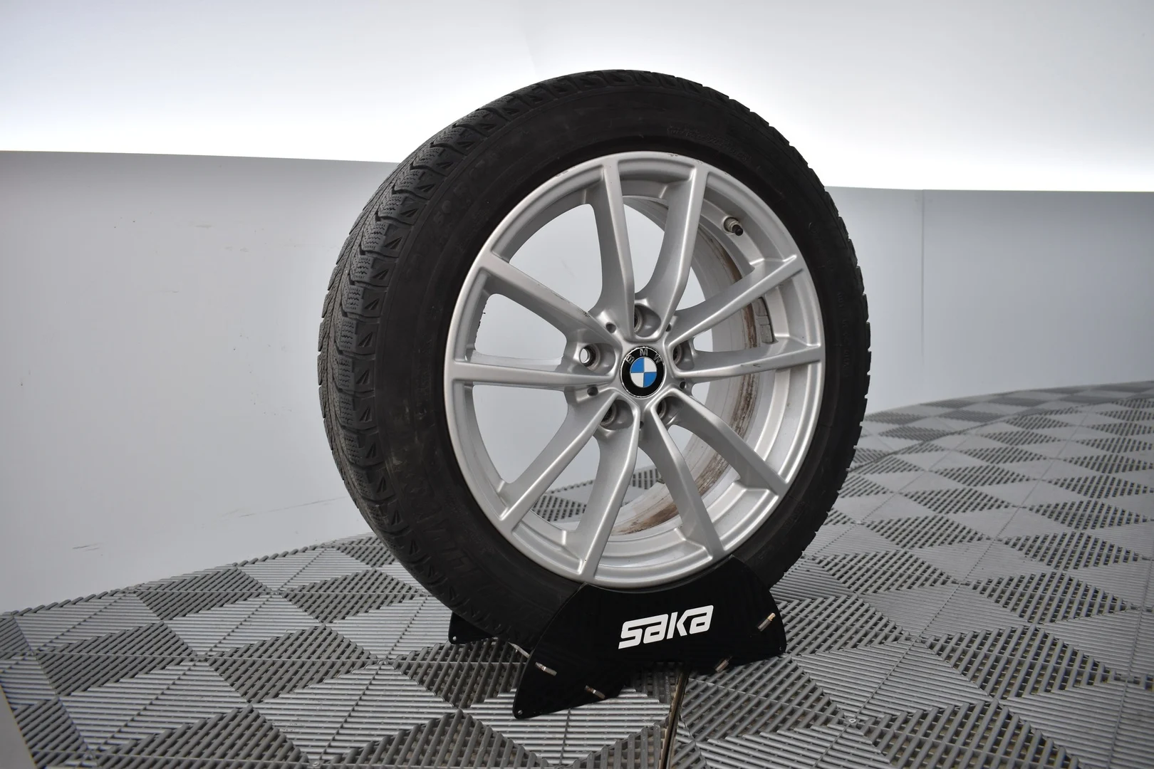 Car Image - 3navDgJNArVZIB9UR7EKr4