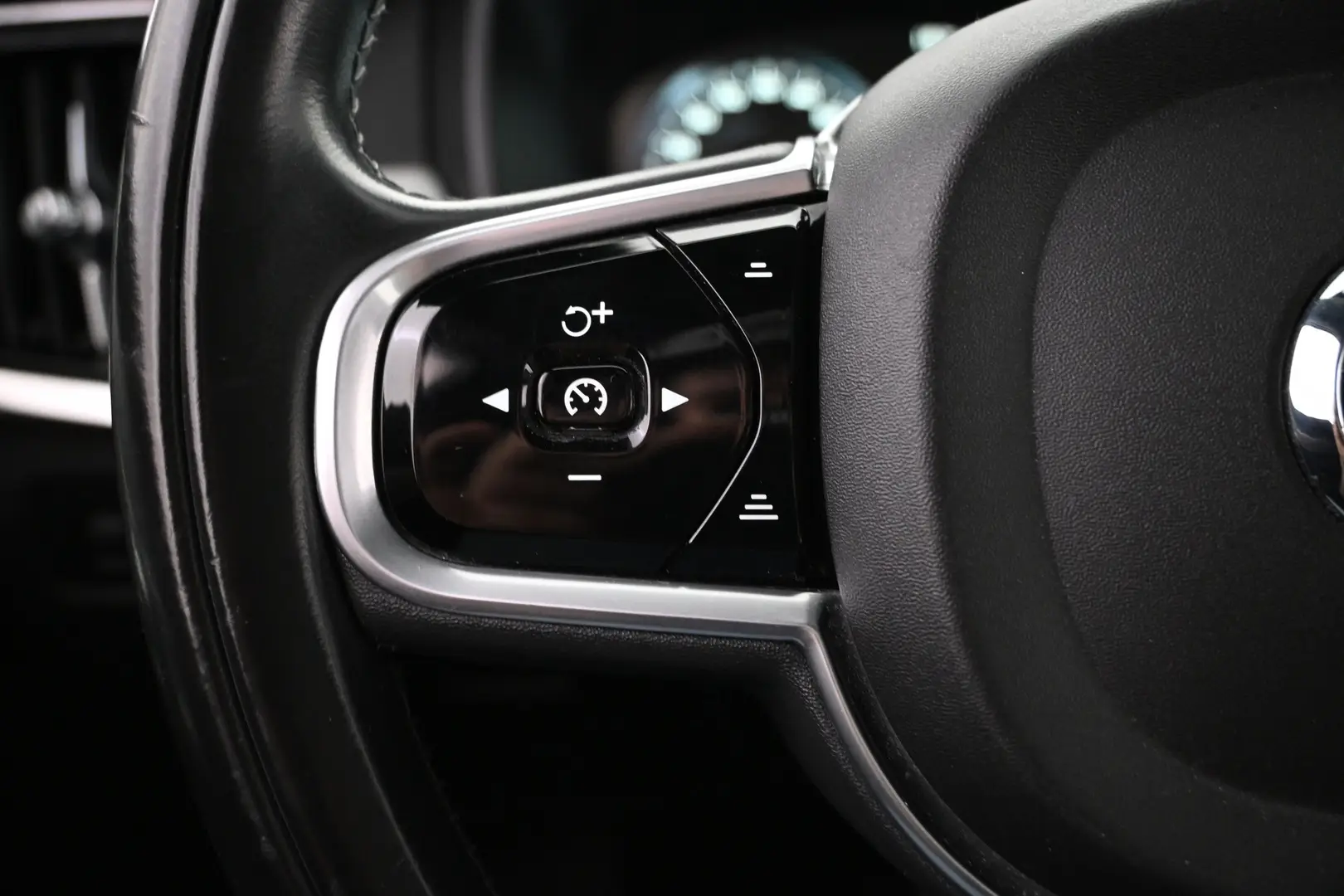 Car Image - 2IuiahSGn0QFxmOs9AmRHm
