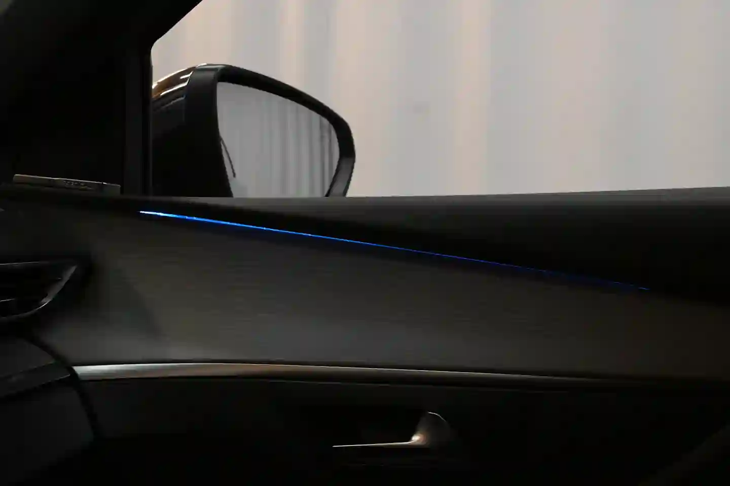 Car Image - 6OzM9BaLn2ZFmYSNowJ2ct