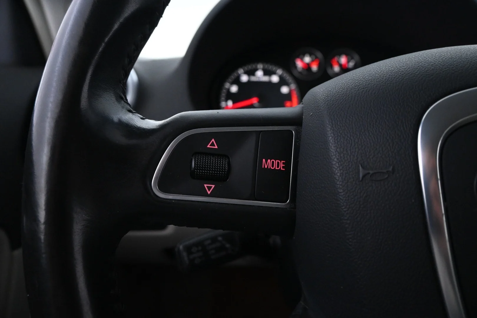 Car Image - 1mGpxGLtQSmTdFQdm9pSMl