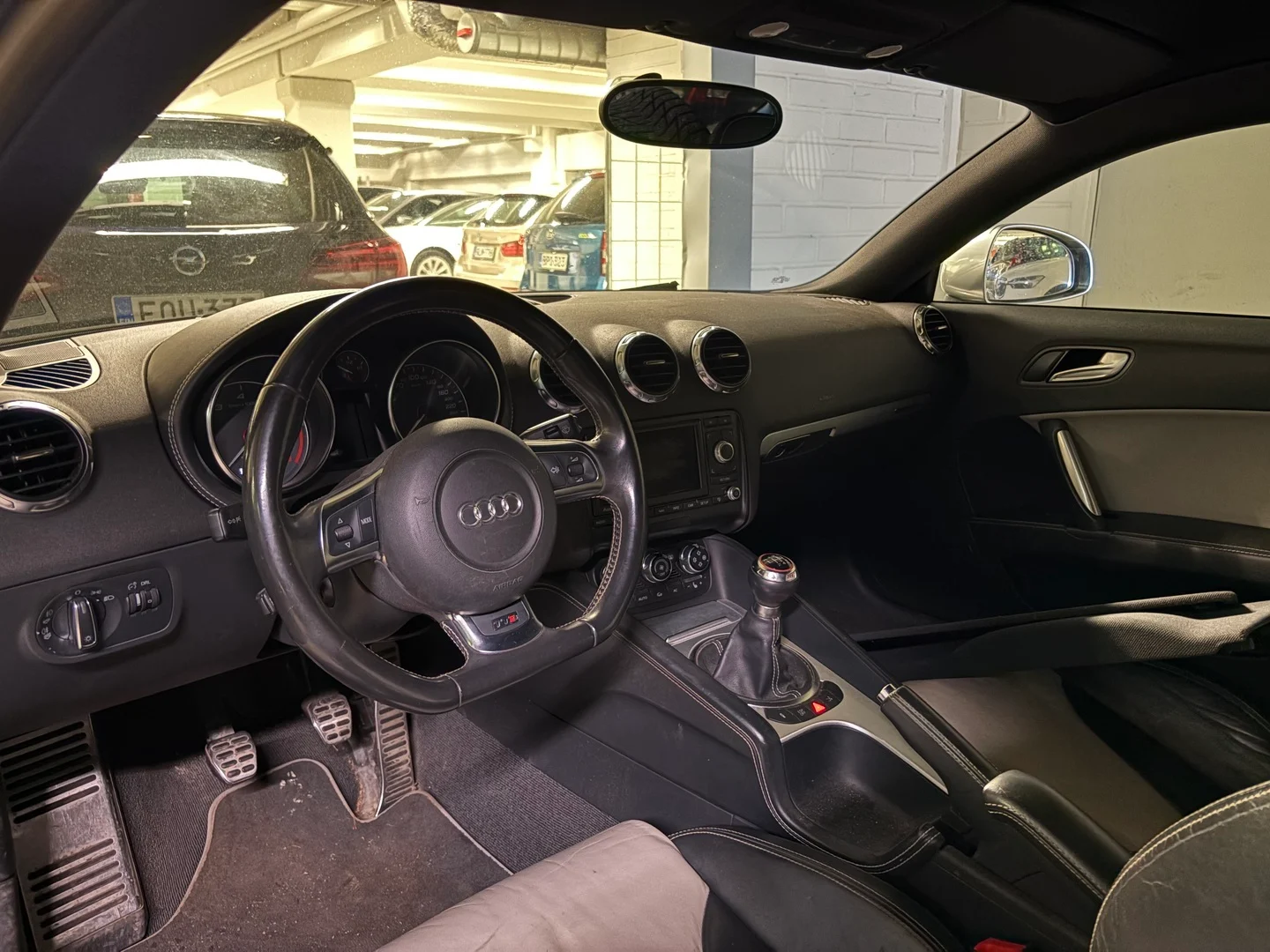 Car Image - 2ssLcPinjsdinJ2e2BcrNG