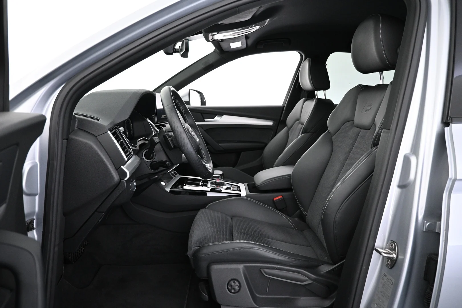 Car Image - UTy6WMBiQnPrLeidCslGO