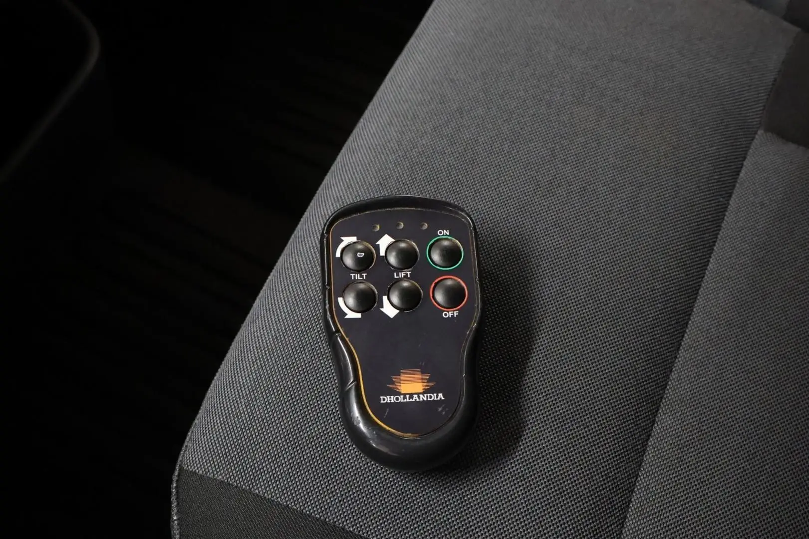 Car Image - 2Uadrgv75iagBQQrYZ8HZl