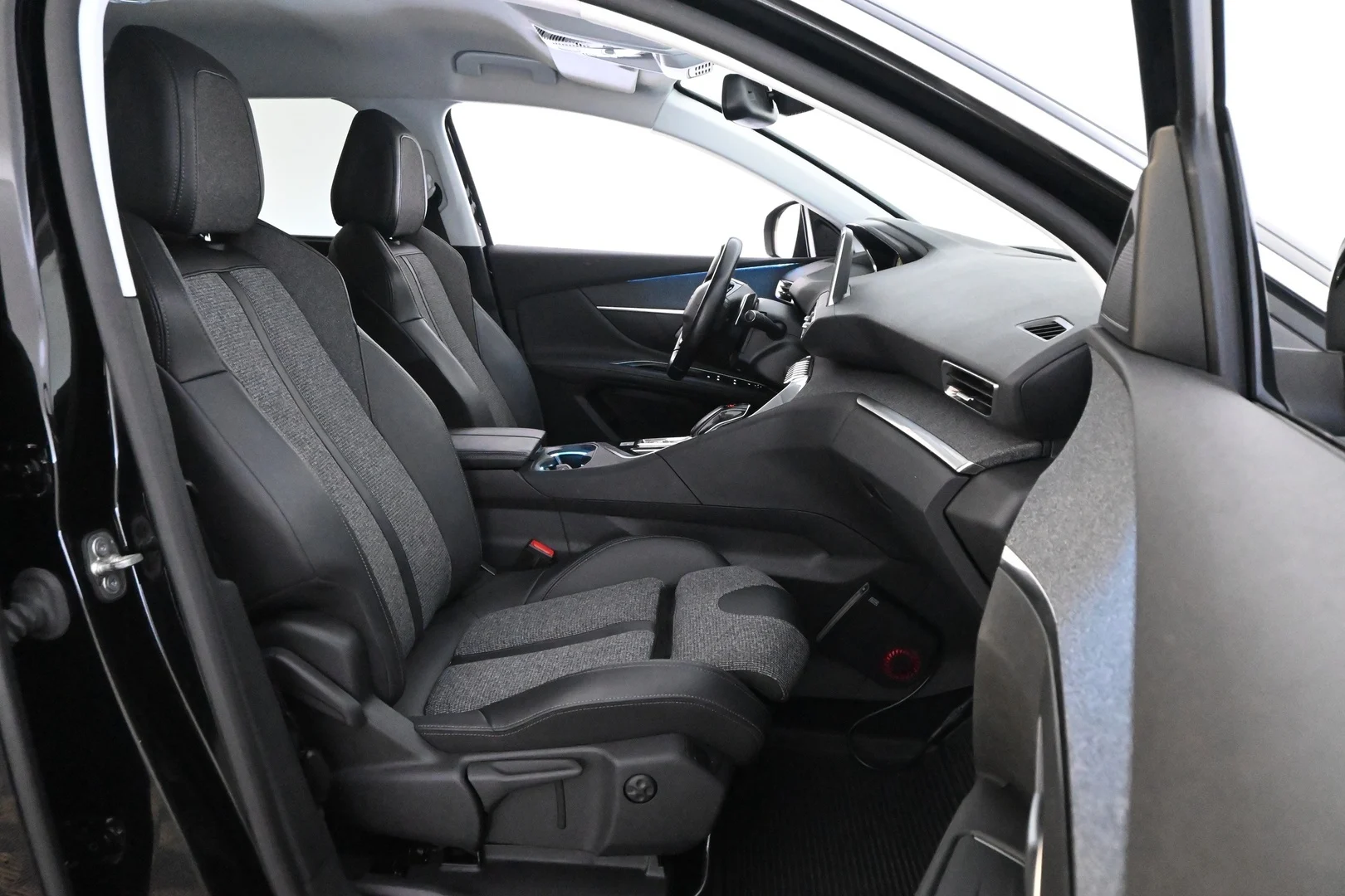Car Image - 7oAM0jf9lQlM3rWXaFCNpN