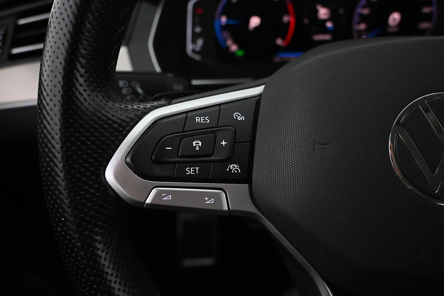 Car Image - 6z2dmXcwJ9YeGgDZWDyoEM