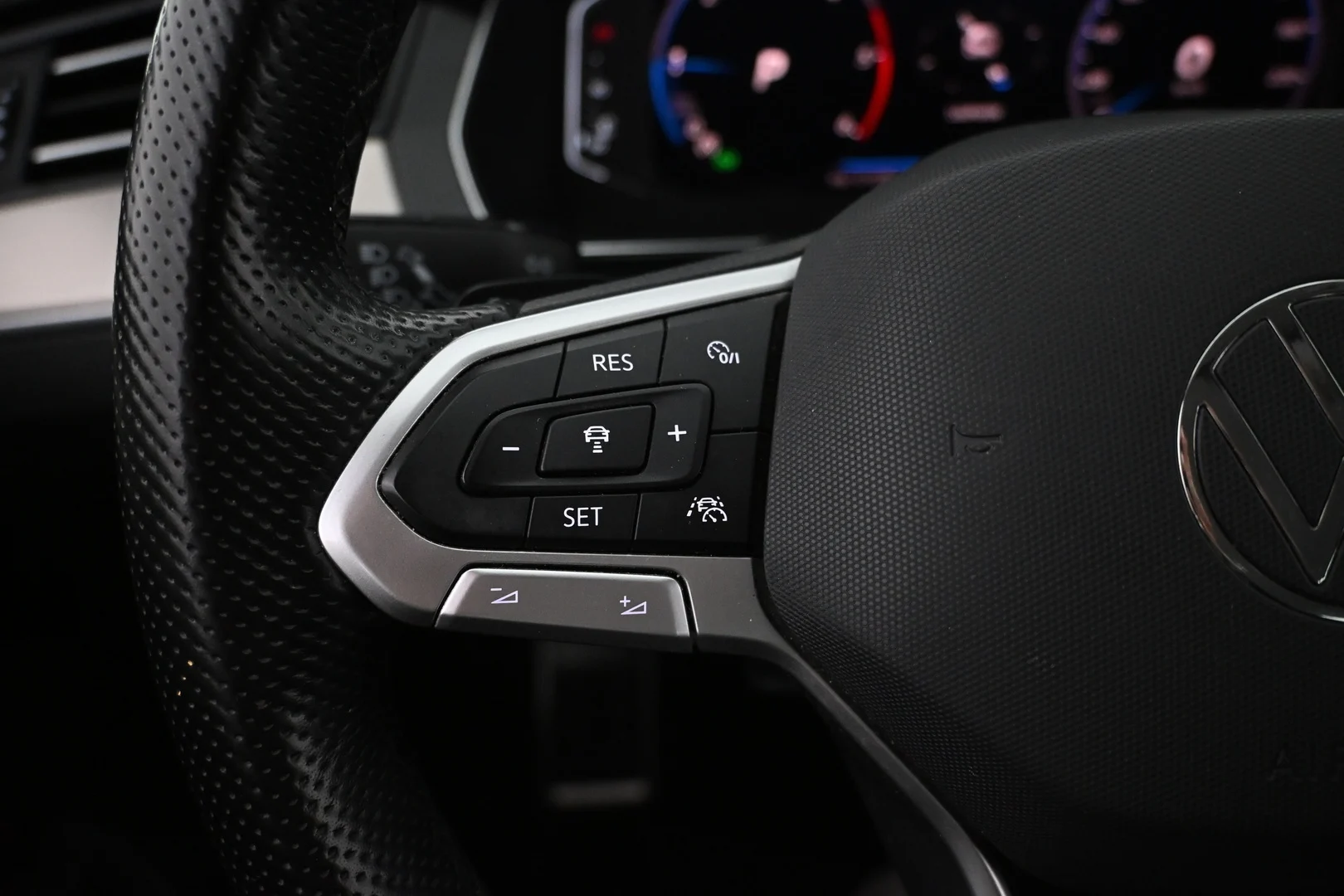 Car Image - 6z2dmXcwJ9YeGgDZWDyoEM