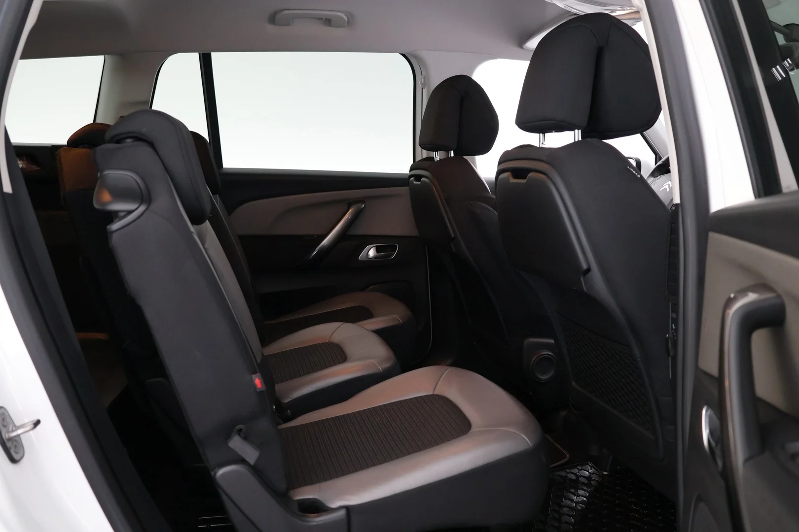 Car Image - 20B7e5Pyqp0fqrCIjOqdwU