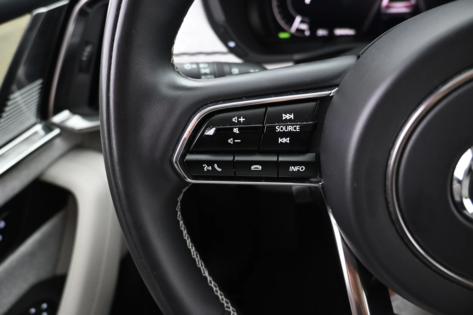 Car Image - 2qs86deFWl0ogWfD00aW7D
