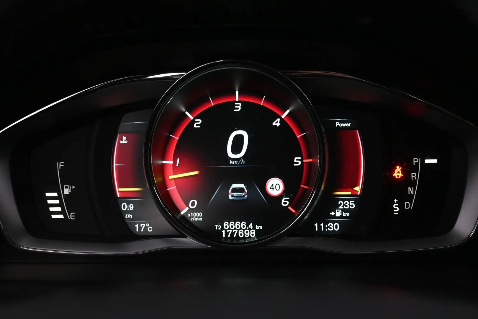 Car Image - 3mNiNTfP2GxawDgCaOcXdj