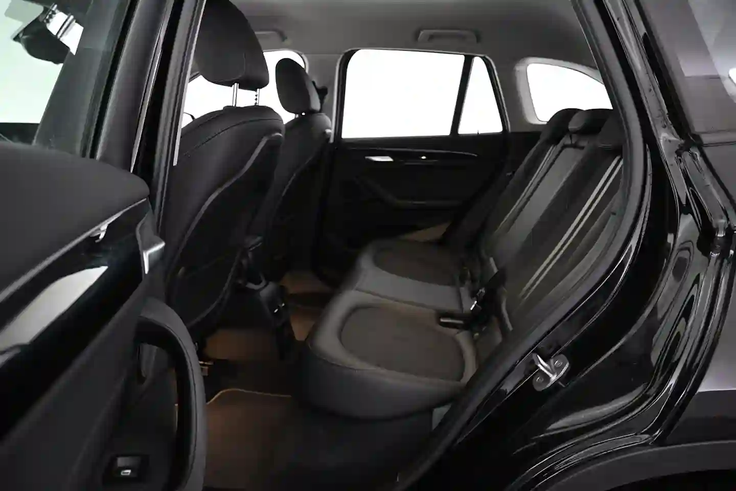 Car Image - 1lYRKj0qZHEyfx8tfGEqtd