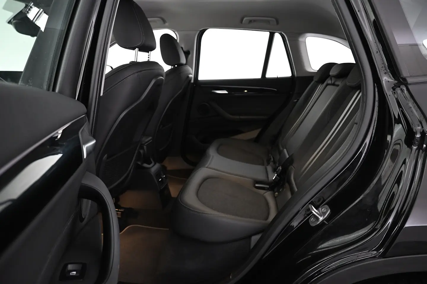 Car Image - 1lYRKj0qZHEyfx8tfGEqtd