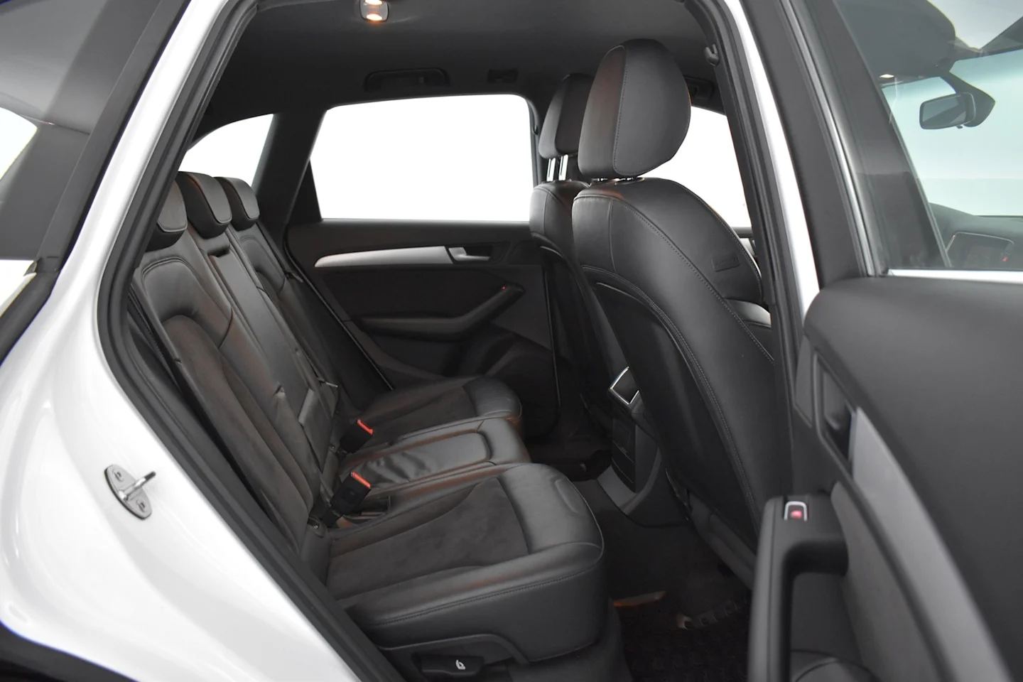 Car Image - 5XSpMe8BehMms6xCPiYOLj