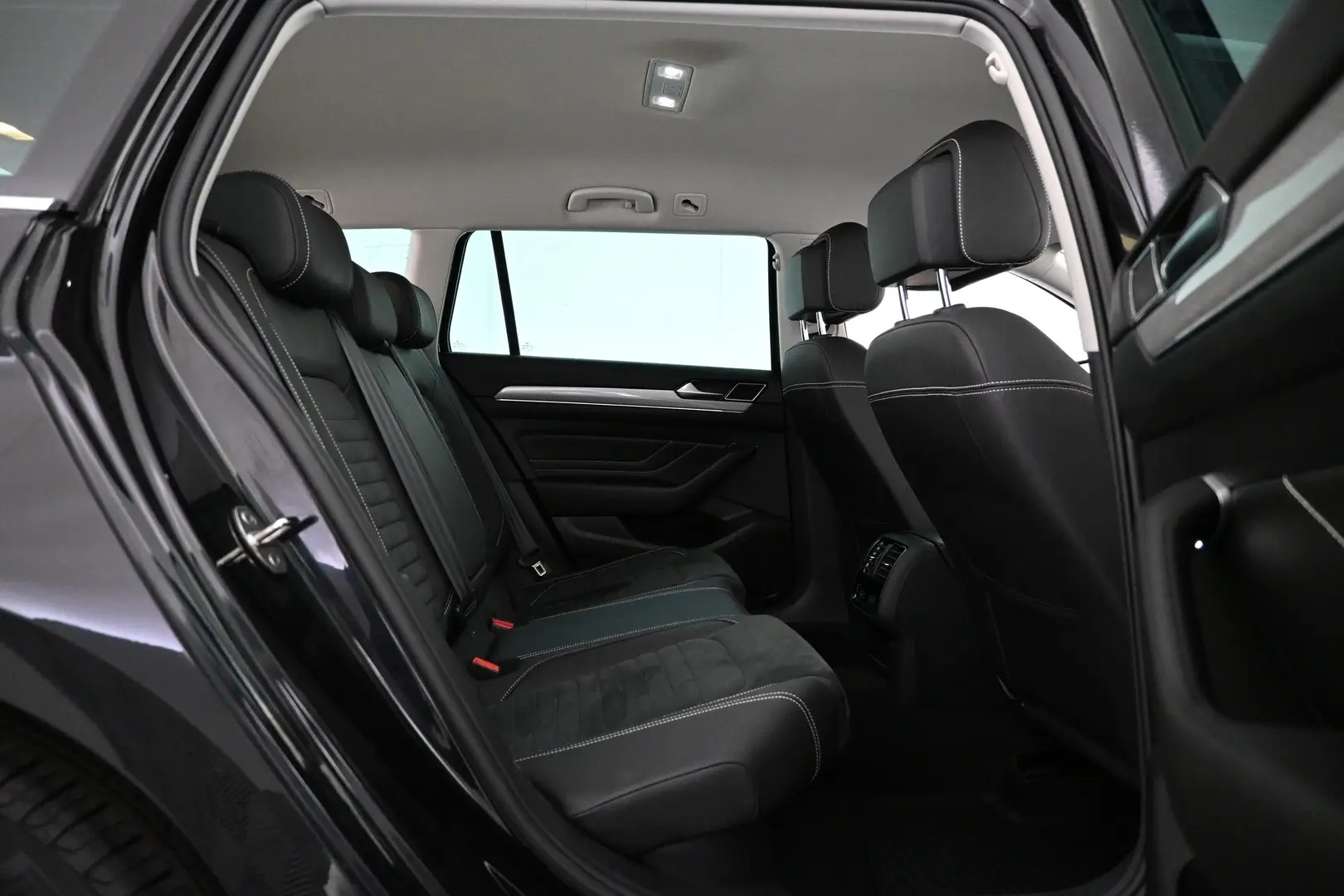 Car Image - 17H1IFKtL79SFXnU4uwju2